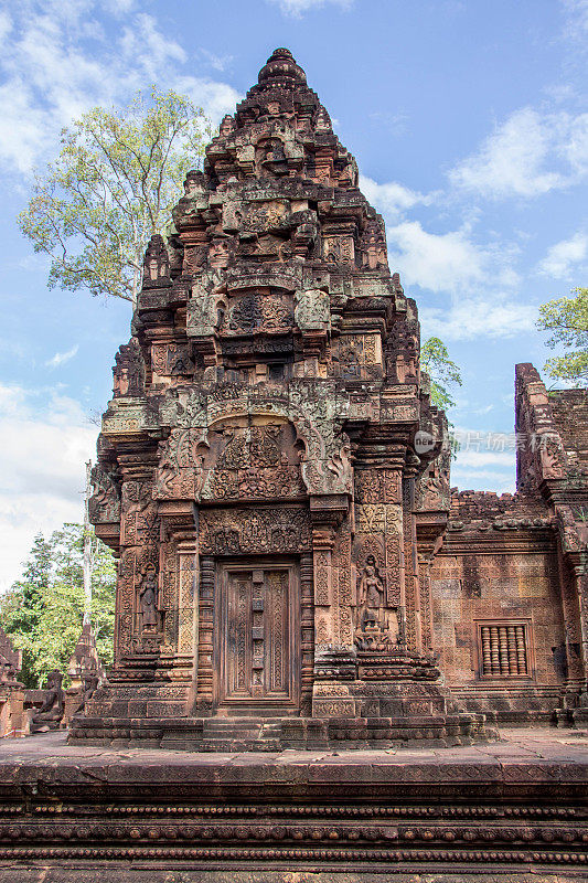 柬埔寨:吴哥建筑群的Banteay Srei庙